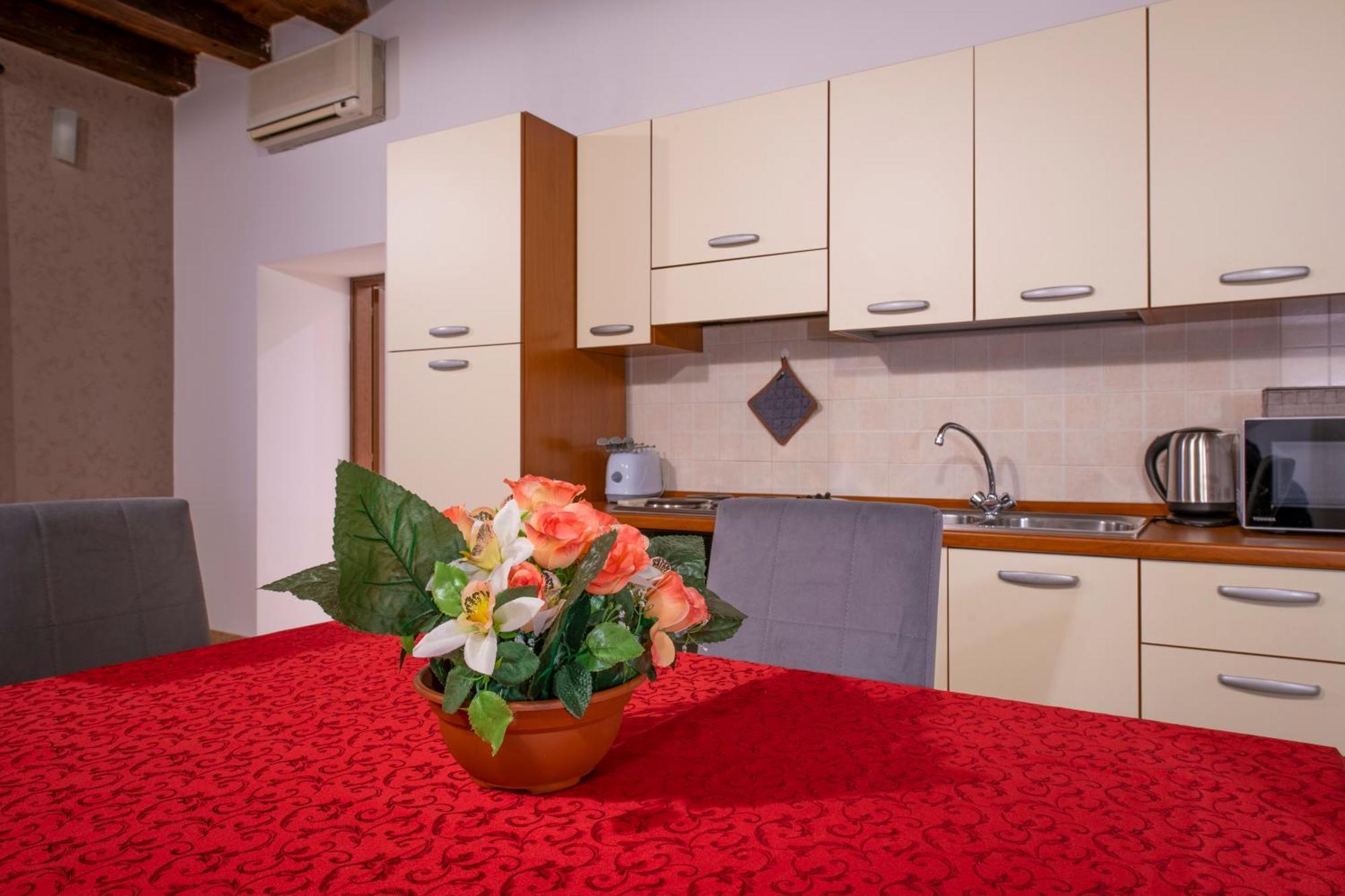 Palace Home Mazzini Verona Center Exterior photo