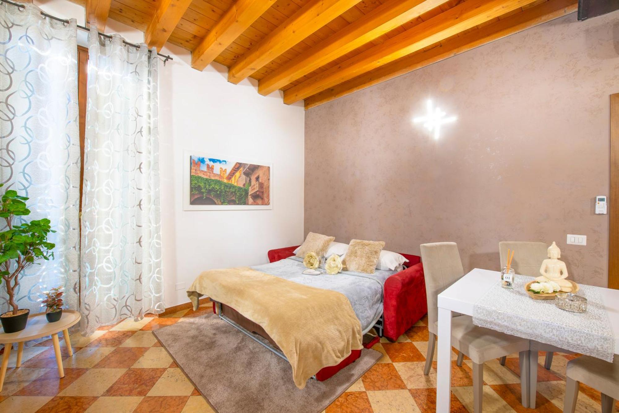 Palace Home Mazzini Verona Center Exterior photo